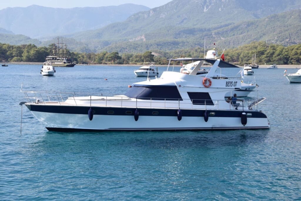 VIP яхта в Анталии – роскошный отдых на Средиземном море